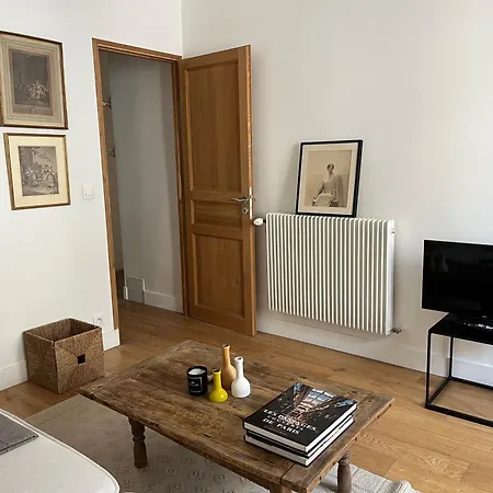 Apartment Charming Moulin Rouge Paris